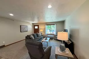 104 W Barck Ave, Luverne, MN 56156 - Photo 6