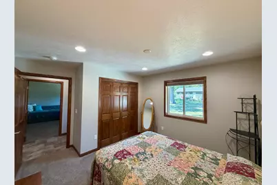 104 W Barck Avenue, Luverne, MN 56156 - Photo 12