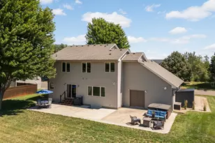 20511 Islandview Cir, Lakeville, MN 55044 - Photo 44