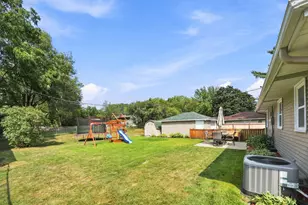1587 Sextant Ave E, Maplewood, MN 55109 - Photo 26