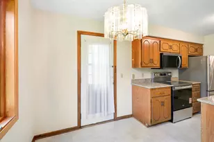 7244 Hunters Run, Eden Prairie, MN 55346 - Photo 22