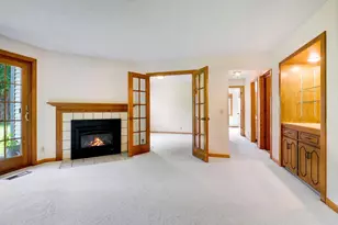 7244 Hunters Run, Eden Prairie, MN 55346 - Photo 10