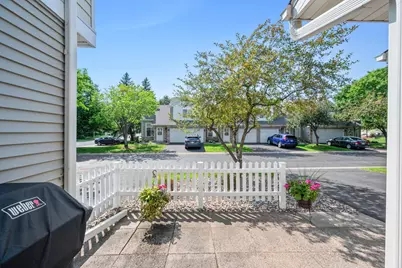 15030 Dunwood Trail, Apple Valley, MN 55124 - Photo 2