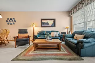 15030 Dunwood Trail, Apple Valley, MN 55124 - Photo 8