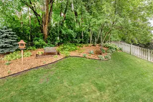 2565 Cochrane Dr, Woodbury, MN 55125 - Photo 40
