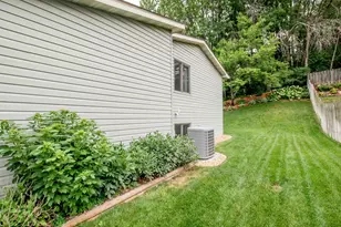 2565 Cochrane Dr, Woodbury, MN 55125 - Photo 28