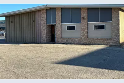 907 Saint Olaf Avenue N, Canby, MN 56220 - Photo 2
