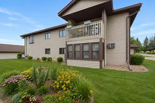 210 Sargent Dr, Red Wing, MN 55066 - Photo 2