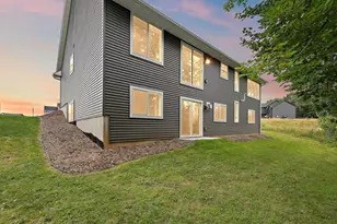 271 Eagle Ridge Dr, Roberts, WI 54023 - Photo 2