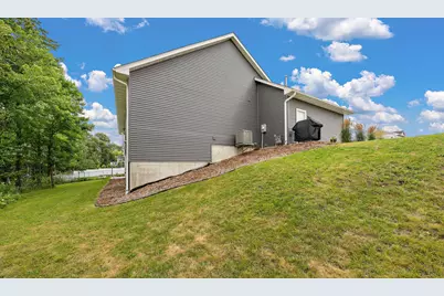 271 Eagle Ridge Drive, Roberts, WI 54023 - Photo 6