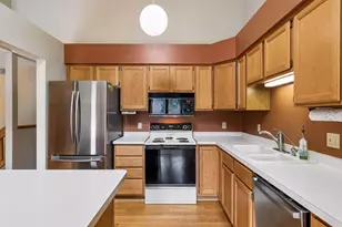 12526 Parkwood Dr, Burnsville, MN 55337 - Photo 12