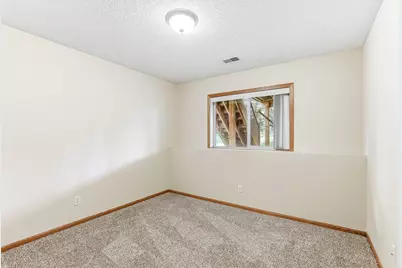 9918 Kiwi Avenue N, Brooklyn Park, MN 55443 - Photo 38