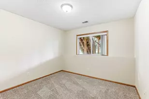 9918 Kiwi Ave N, Brooklyn Park, MN 55443 - Photo 38