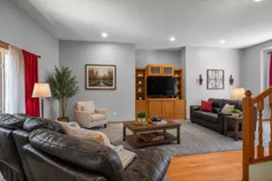 9918 Kiwi Ave N, Brooklyn Park, MN 55443 - Photo 2