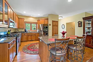 1371 Holly Ave N, Oakdale, MN 55128 - Photo 4