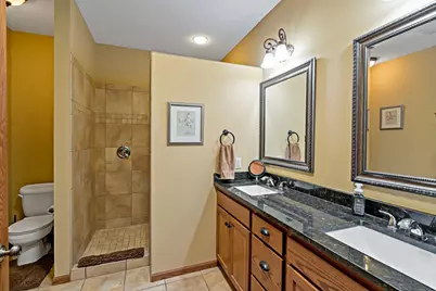 1371 Holly Avenue N, Oakdale, MN 55128 - Photo 18
