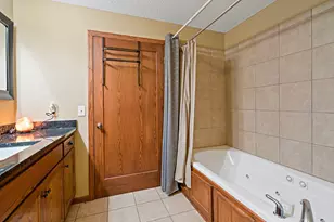 1371 Holly Ave N, Oakdale, MN 55128 - Photo 28