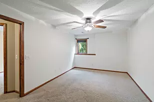 1371 Holly Ave N, Oakdale, MN 55128 - Photo 32