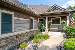 1371 Holly Ave N, Oakdale, MN 55128 - Photo 2