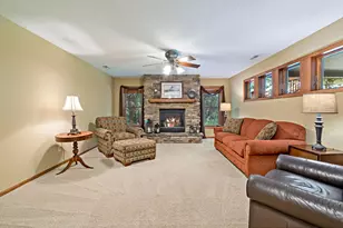 1371 Holly Ave N, Oakdale, MN 55128 - Photo 24