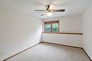 1371 Holly Ave N, Oakdale, MN 55128 - Photo 30