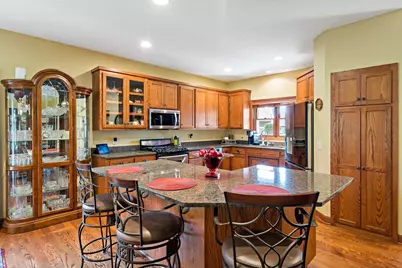 1371 Holly Avenue N, Oakdale, MN 55128 - Photo 8