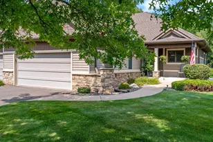 1371 Holly Ave N, Oakdale, MN 55128 - Photo 2