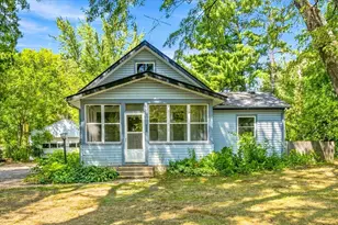 328 3rd St SE, Braham, MN 55006 - Photo 1