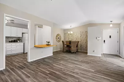 9701 Cimarron Trail, Minnetonka, MN 55305 - Photo 10