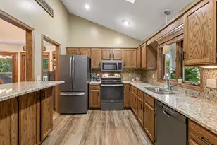 7865 Grinnell Ct E, Lakeville, MN 55044 - Photo 6
