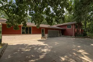 2222 Schmidt Ct SE, Rochester, MN 55904 - Photo 6