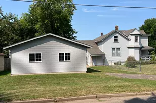 200 1st Ave SE, Pine City, MN 55063 - Photo 8