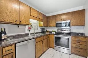 7601 W 101st St, Bloomington, MN 55438 - Photo 2