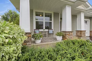 14264 Ailesbury Ct, Rosemount, MN 55068 - Photo 2