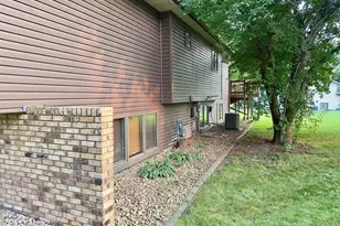 404 Crescent Dr, Albert Lea, MN 56007 - Photo 20
