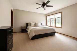 404 Crescent Dr, Albert Lea, MN 56007 - Photo 10