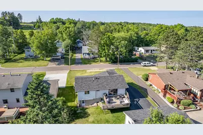 588 W Winona Street, Duluth, MN 55803 - Photo 2