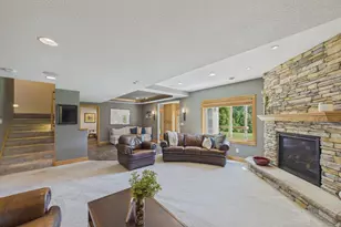 9365 Shetland Rd, Eden Prairie, MN 55347 - Photo 26