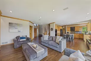 9365 Shetland Rd, Eden Prairie, MN 55347 - Photo 6