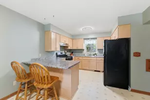 1041 23rd Ave N, Saint Cloud, MN 56303 - Photo 2