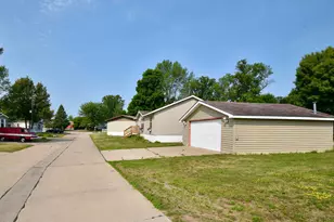 160 N Prospect Ave, Ogilvie, MN 56358 - Photo 6