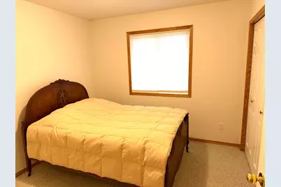 407 Oak Crest Boulevard, Roseau, MN 56751 - Photo 12