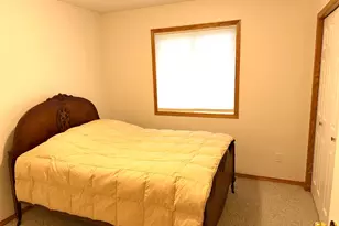 407 Oak Crest Blvd, Roseau, MN 56751 - Photo 12