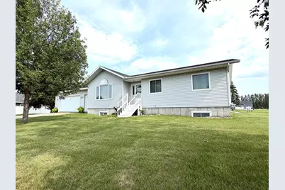 407 Oak Crest Boulevard, Roseau, MN 56751 - Photo 1