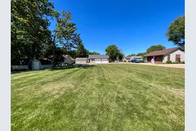 16 S Paffrath Avenue, Springfield, MN 56087 - Photo 4