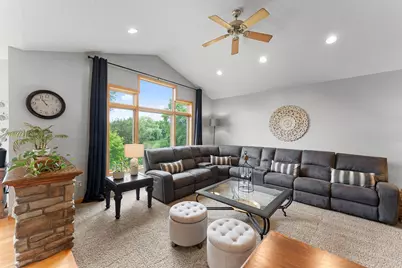 1678 Hunters Trail, Centerville, MN 55038 - Photo 4