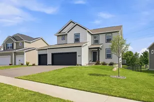15519 Goodview Trail N, Hugo, MN 55038 - Photo 4