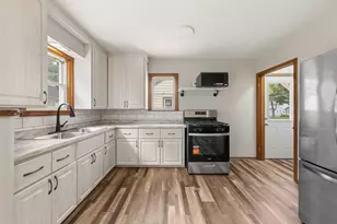 123 W McKinley St, Owatonna, MN 55060 - Photo 12