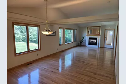 5853 Oxboro Avenue N, Stillwater, MN 55082 - Photo 2