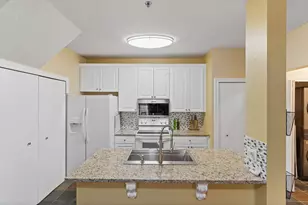 17918 Cobblestone Way, Eden Prairie, MN 55347 - Photo 8